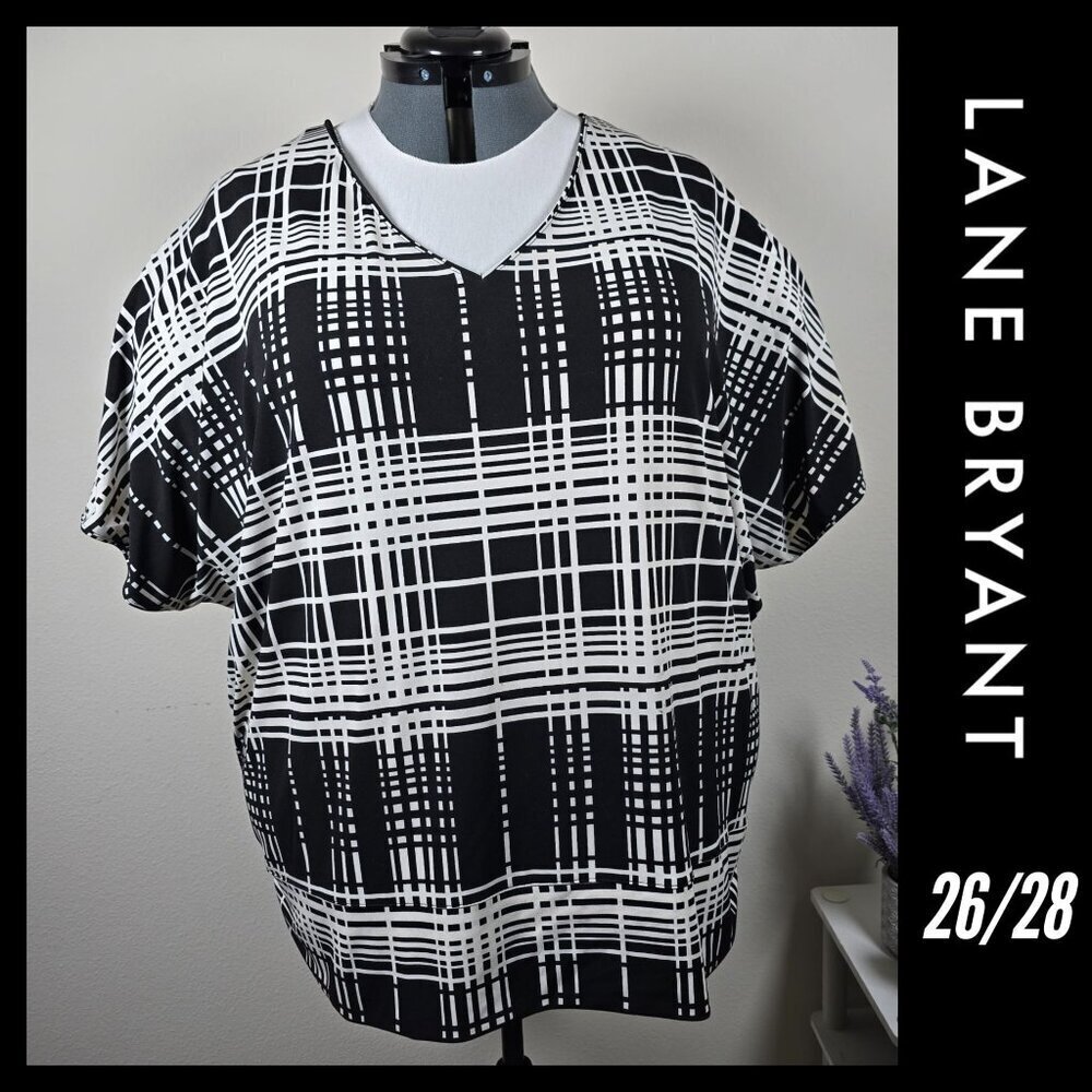 V-Neck Black and White Plaid Blouse 26/28 (EUC)